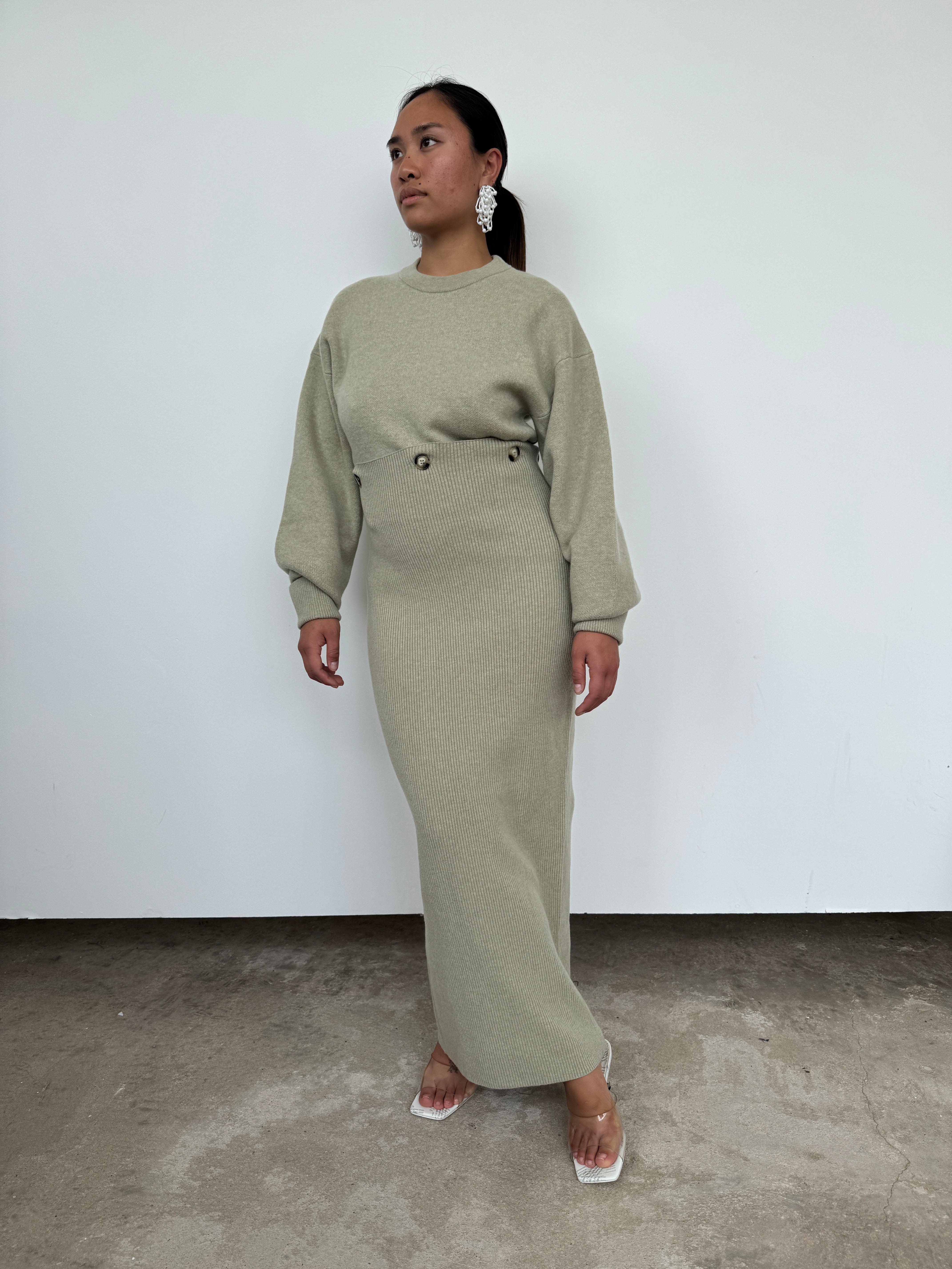 Nanushka ROUNDED SLEEVE MIDI DRESS 新品タグ付 Nanushka Knitted Stone Midi Dress | M – Curate & Rotate