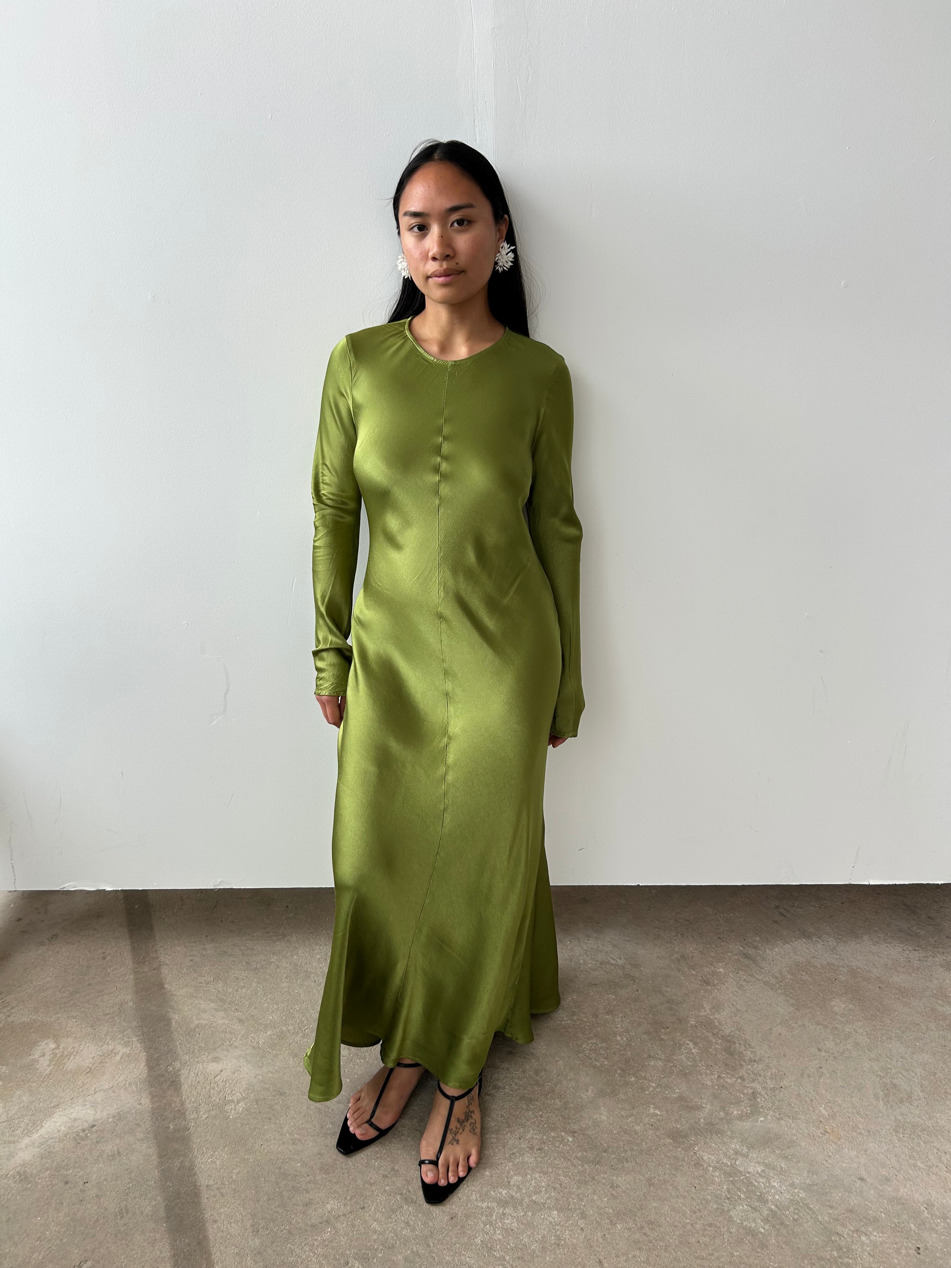 DRESSES  Curate & Rotate