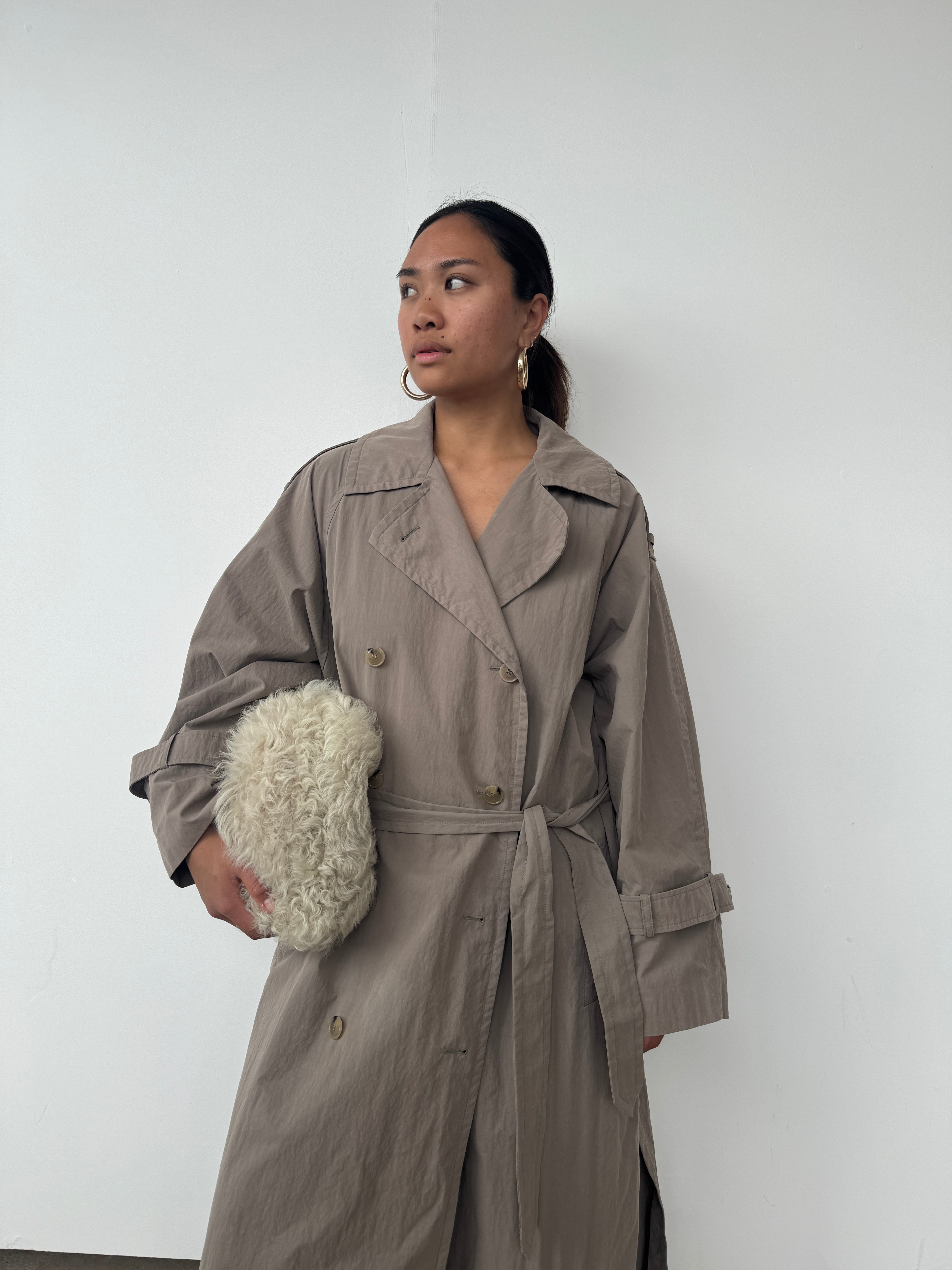 B869780A-F12D-487F-924F-