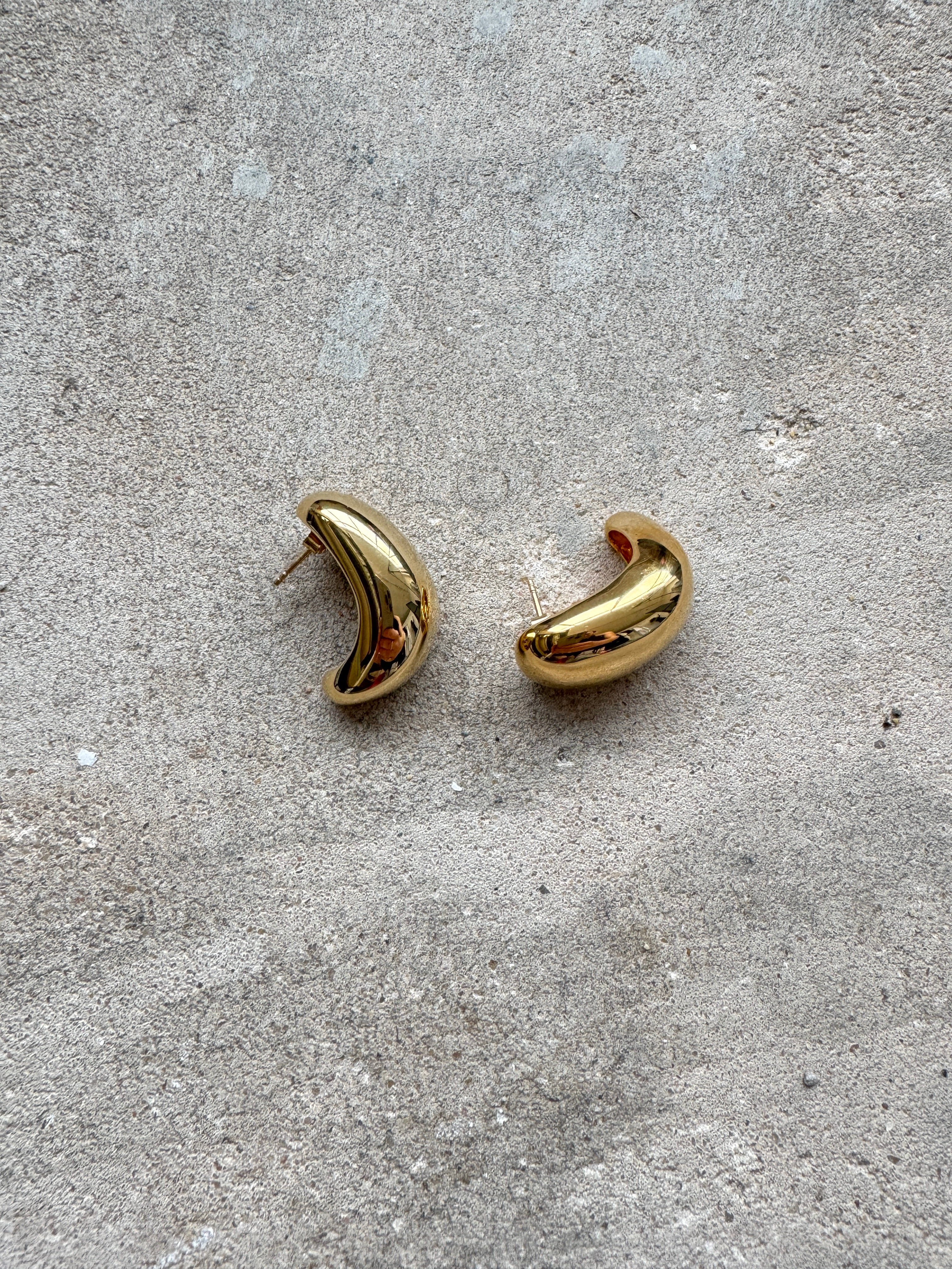Mejuri Gold Mega Dome Earrings – Curate & Rotate